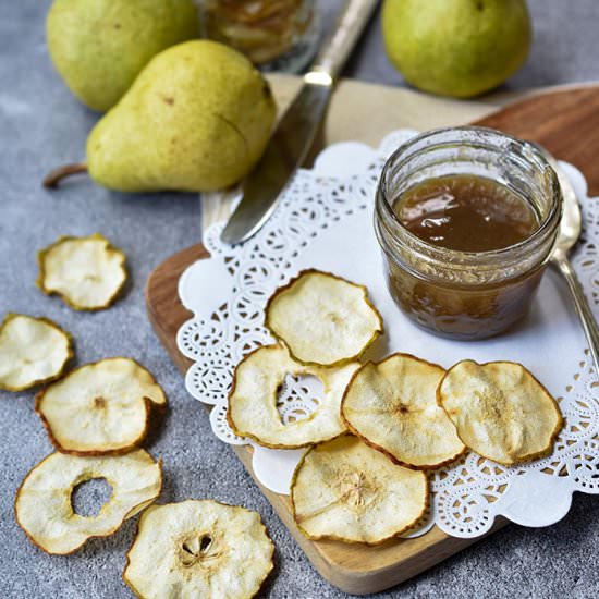 Pear Chips With Quick Caramel Sauce - Recipe photo by Woman in Real Life