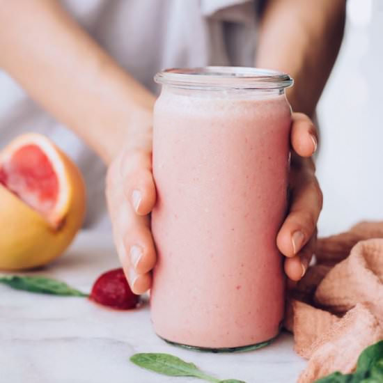 smoothie - Recipe photo by hellonatural