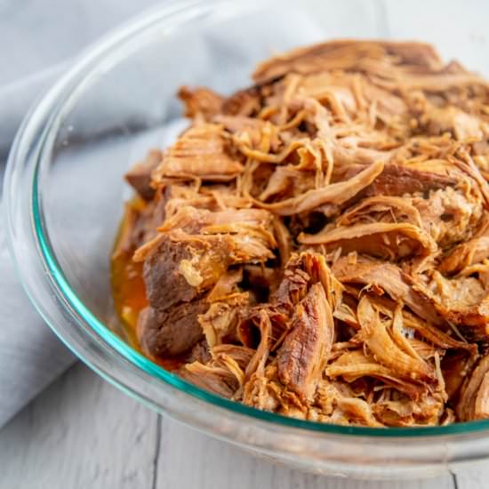 Texas Style Pulled Pork (Crockpot) - Recipe photo by KyleeCooks