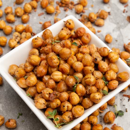Roasted Chickpeas - Recipe photo by cleaneatingkitchen