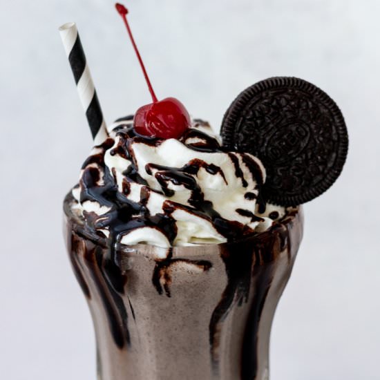 Creamy Cookies n' Cream Milkshake - Recipe photo by GoodieGodmother