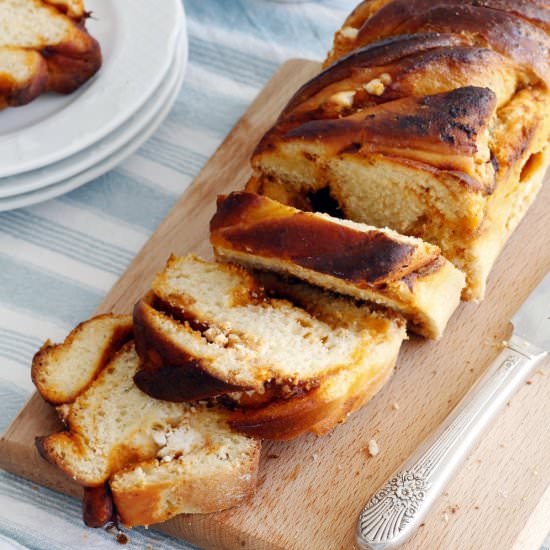 Ricotta Challah with Bell Peppers - Recipe photo by lilcookieblog