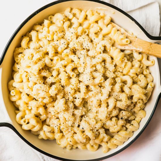 Cacio e Pepe Macaroni & Cheese - Recipe photo by Never Not Hungry