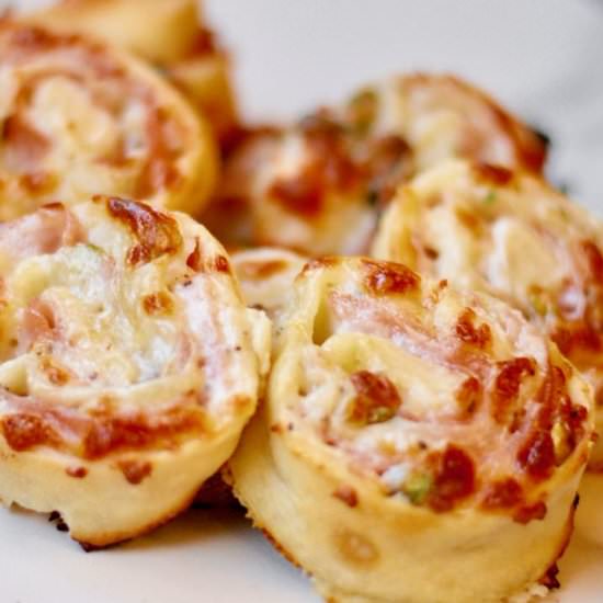 Italian Pistachio Pizza Pinwheels - Recipe photo by TheOvenLight
