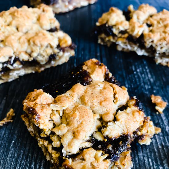 Oatmeal Fig Bars - Recipe photo by josieandnina
