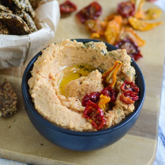 dried tomatoes and savory hummus - Recipe photo by lipodve
