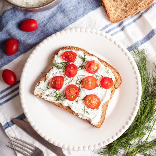 Tzatziki - Recipe photo by tastyandfrenchy