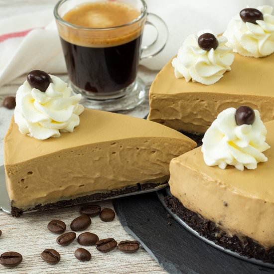 No-Bake Coffee Cheesecake - Recipe photo by El Mundo Eats