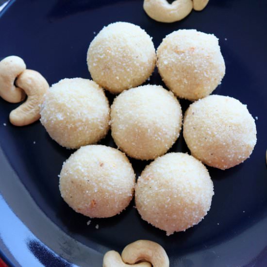 Rava Coconut Ladoo - Recipe photo by sandhiya