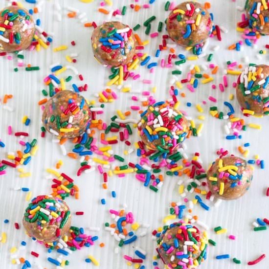 Low FODMAP Birthday Cake Bliss Ball - Recipe photo by FODMAP Everyday