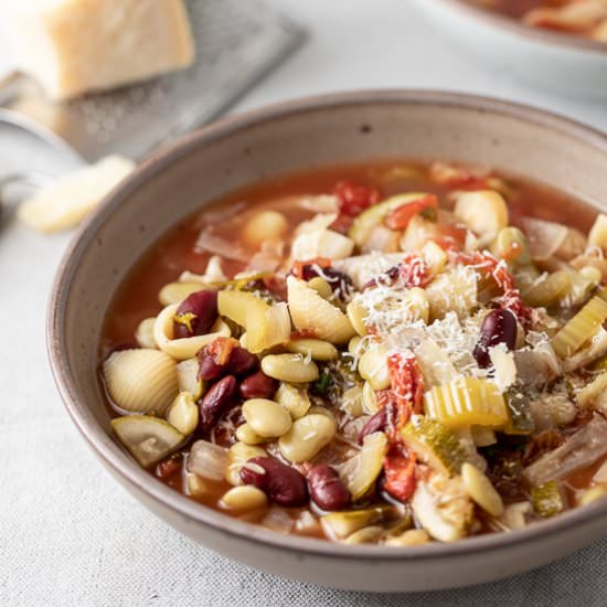 Slow Cooker Minestrone - Recipe photo by sidewalkshoes