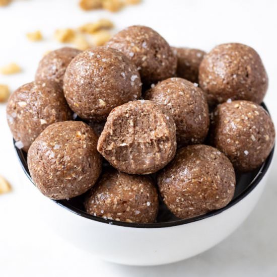 5 Ingredient Protein Balls - Recipe photo by Mealswithmaggie