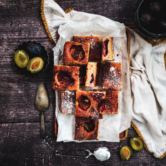 Autumnly plum sheet cake - Recipe photo by twosisterslivinglife