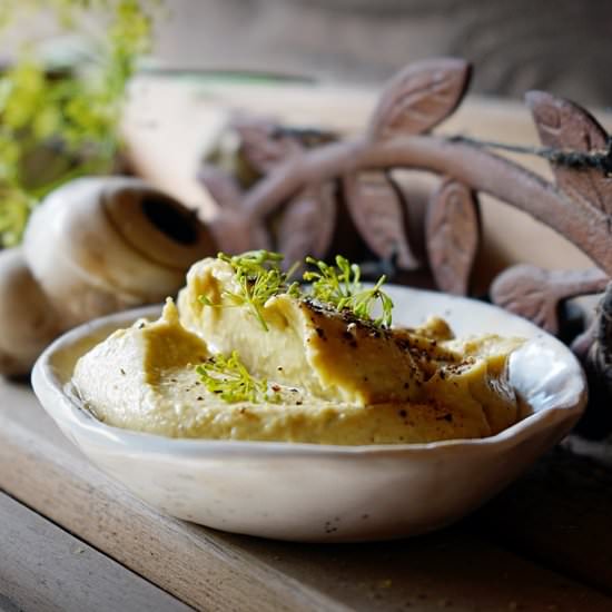 Dill Hummus - Recipe photo by LisaViger