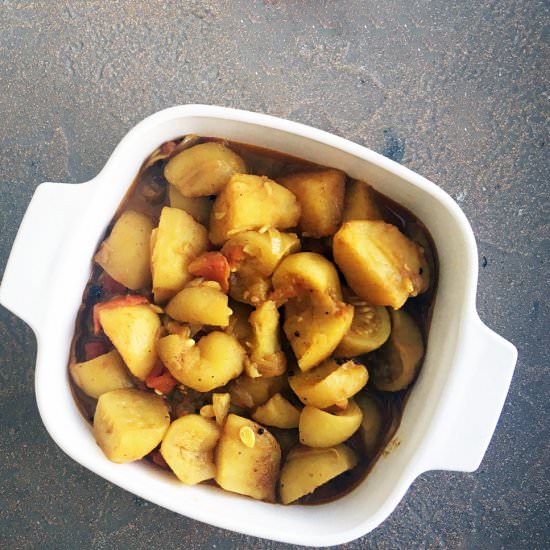 Apple Gourd and Potato Curry - Recipe photo by steamingpot