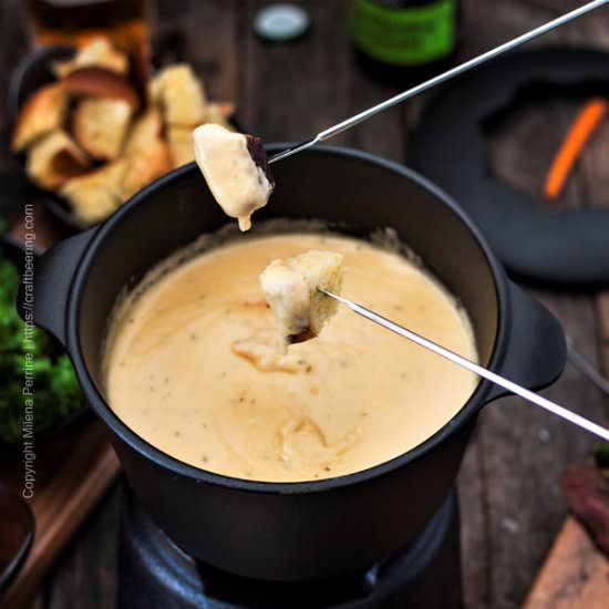 Beer Cheese Fondue - Recipe photo by Craft Beering