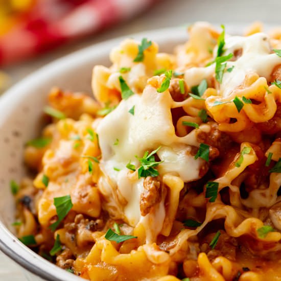 Easy Lasagna Skillet Dinner - Recipe photo by The Creative Bite