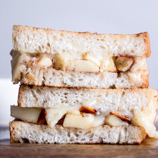 Brie and Apple Grilled Cheese - Recipe photo by foodfaithfitness