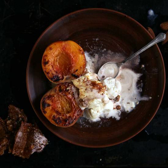 Honey Grilled Peaches - Recipe photo by waxingkara