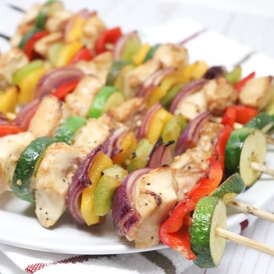 Broiled Chicken Kabobs - Recipe photo by simplylowcal