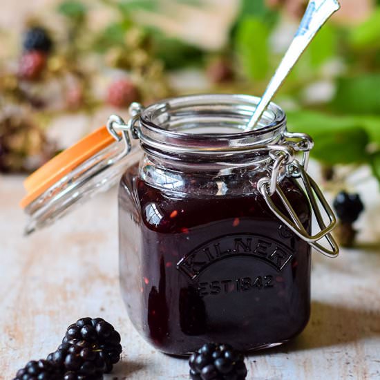Blackberry and pear jam - Recipe photo by Recipe Crumbs