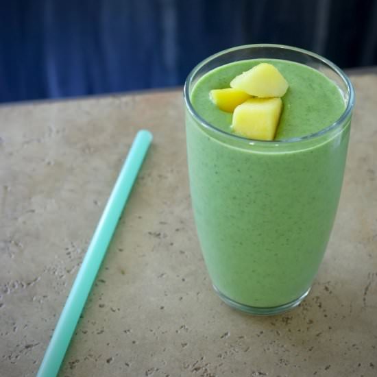 Green smoothie:kale and mango - Recipe photo by tjake