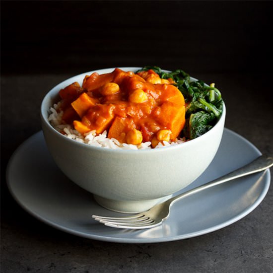 Sweet Potato Chickpea Curry - Recipe photo by KitchenMason