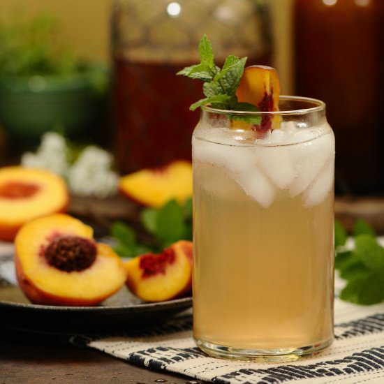 Peach-Lavender Shrub - Recipe photo by Norberts Kitchen