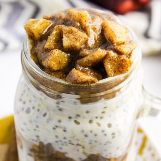 Apple Pie Overnight Oats - Recipe photo by bakingyouhappier