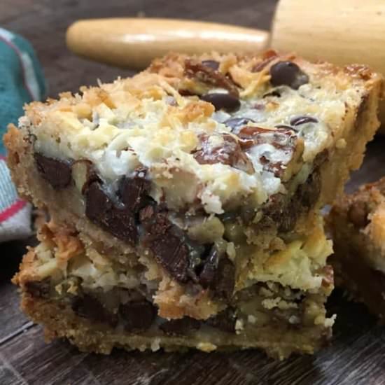 How to Make Hello Dolly Bars - Recipe photo by Back To My Southern Roots