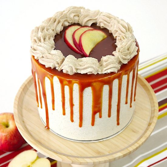 Apple, Cinnamon & Caramel Cake - Recipe photo by BirdsParty