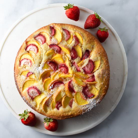 Strawberry Peach Cake - Recipe photo by Thedizzycook