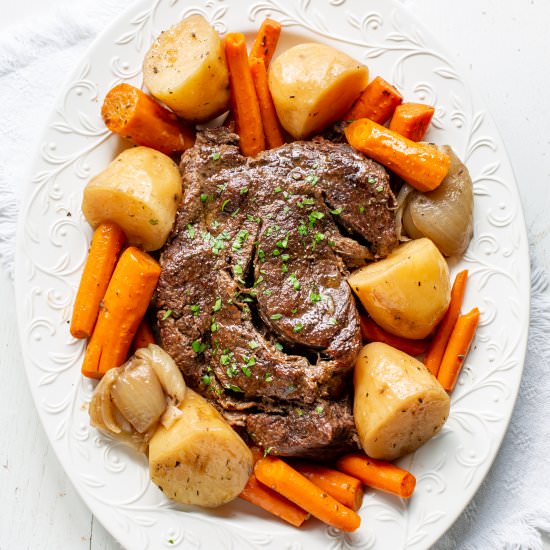 Slow Cooker Pot Roast - Recipe photo by Savingroomfordessert