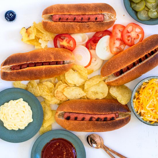 Build-Your-Own Hot Dog Platter - Recipe photo by liveloveyummy