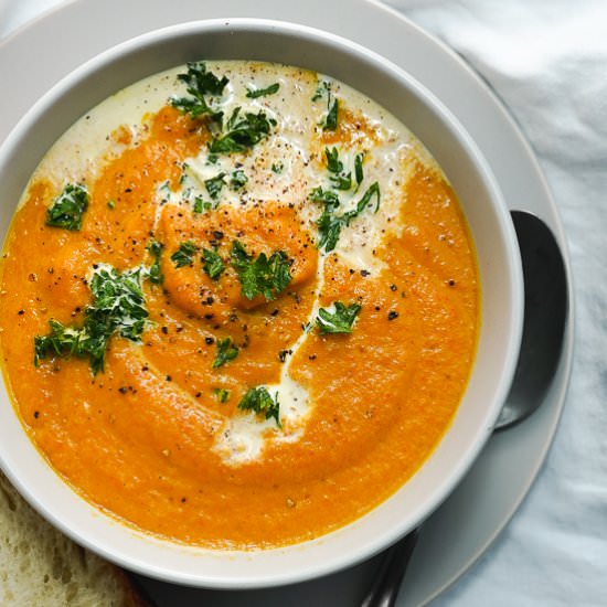 Carrot Pumpkin Apple Soup - Recipe photo by Nibbleanddine