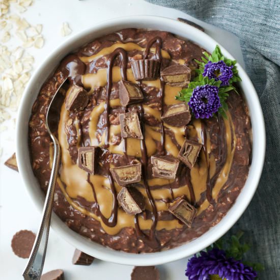 Chocolate PB Cup Overnight Oats - Recipe photo by peanutbutterandfitness