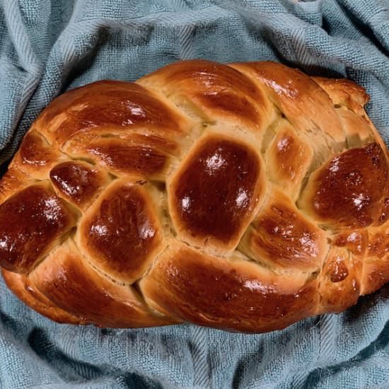Challah Braiding & Shaping - Recipe photo by scotch_scones
