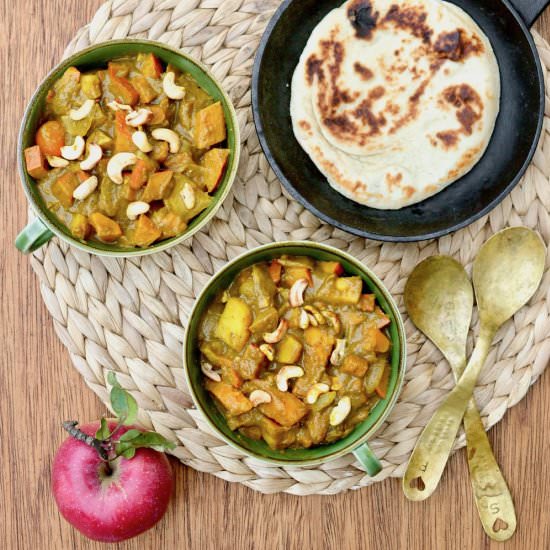Vegan Pumpkin Curry with Apples - Recipe photo by veganonboard