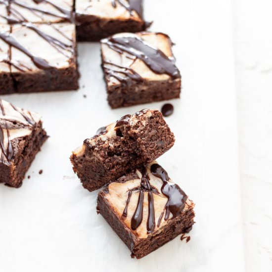 Cheesecake Swirled Brownies - Recipe photo by kitchen335co