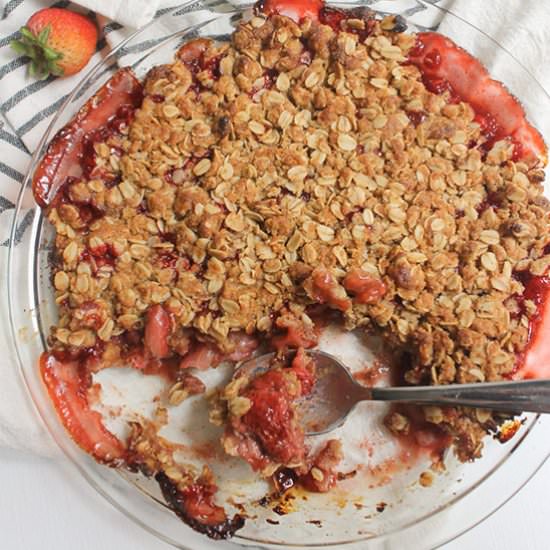 Strawberry Cardamom Crumble - Recipe photo by thebakersalmanac