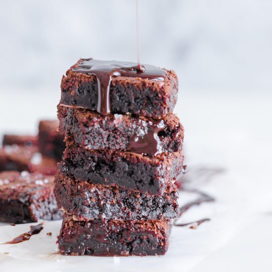 Chewy Fudge Brownies - Recipe photo by Art of Palate
