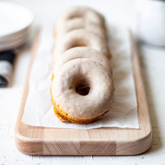 Pumpkin Spice Baked Donuts - Recipe photo by kitchen335co
