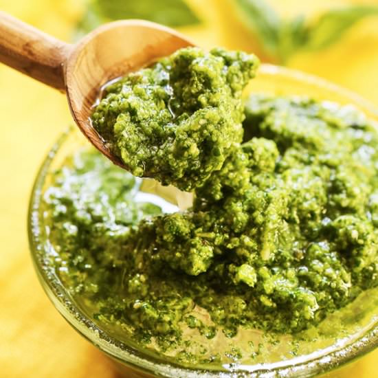 Easy Spinach Basil Pesto Recipe - Recipe photo by pipandebby