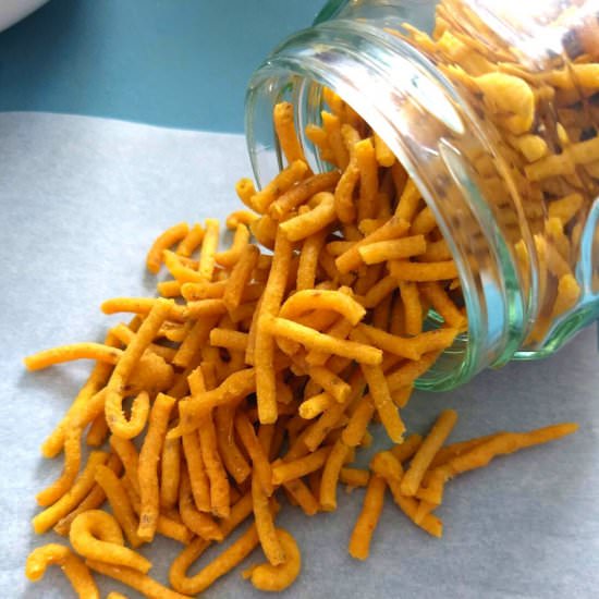 Besan ke Namkeen Sev - Recipe photo by cookwithrenu