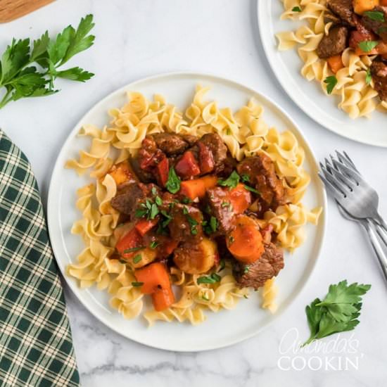 Slow Cooker Hungarian Goulash - Recipe photo by amandascookin