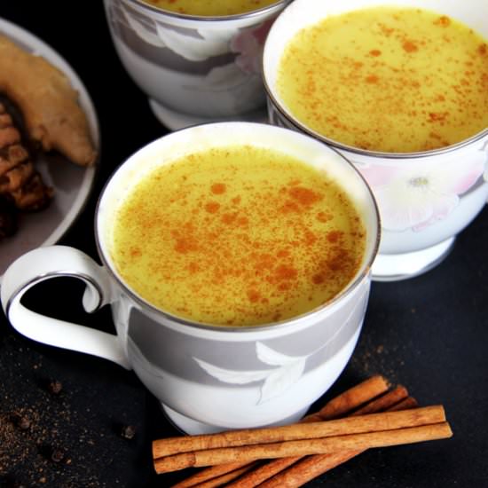Golden Milk Anti-Inflammation Drink - Recipe photo by regainyoursparkle