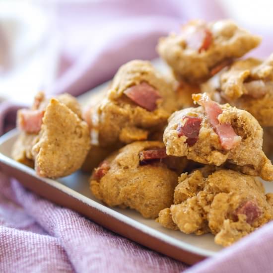Easy Peanut Butter Dog Cookies - Recipe photo by MaesMenu