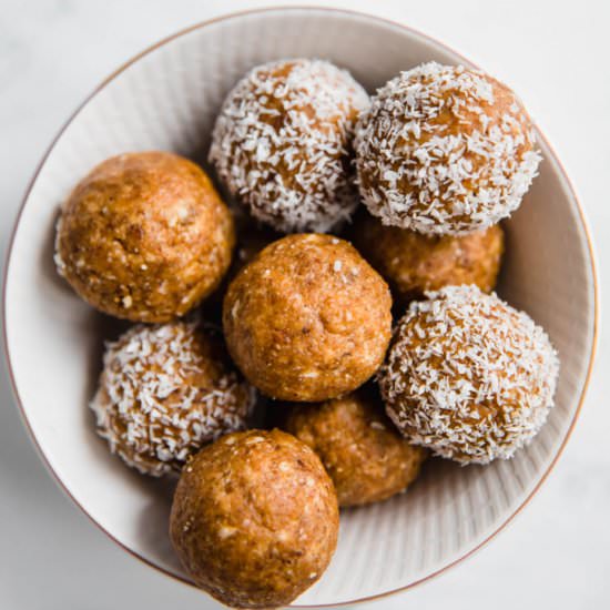 Vegan Almond Bliss Balls - Recipe photo by baking-ginger