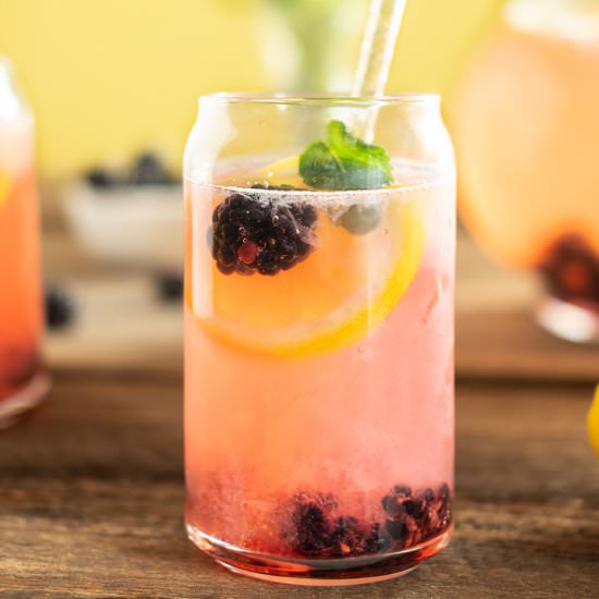 Sparkling Blackberry Lemonade - Recipe photo by jodiloves