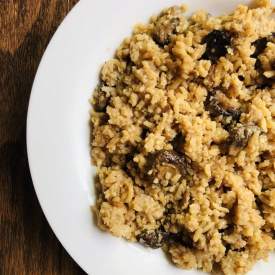 Slow Cooker Mushroom Rice - Recipe photo by Hungry Six